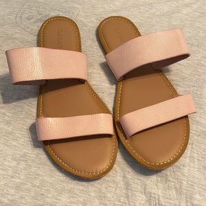 Old navy light pink sandals woman’s size 10